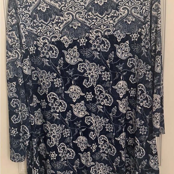 Avenue Floral Print Top, Size 14/16 - Picture 4 of 6